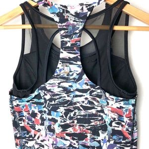 Lululemon Break free cropped layered tank with bra